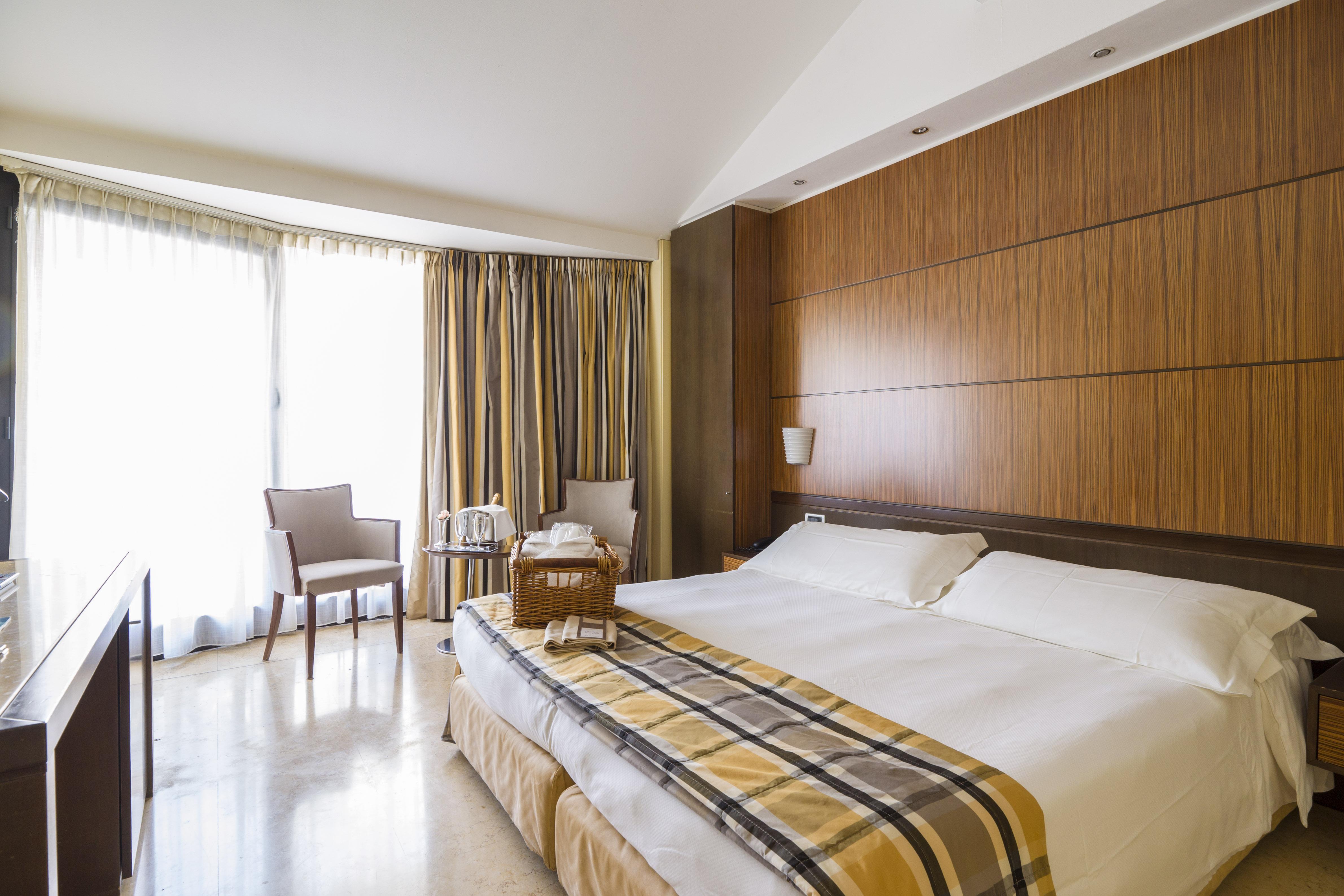 Hotel Carrobbio Milan Bagian luar foto