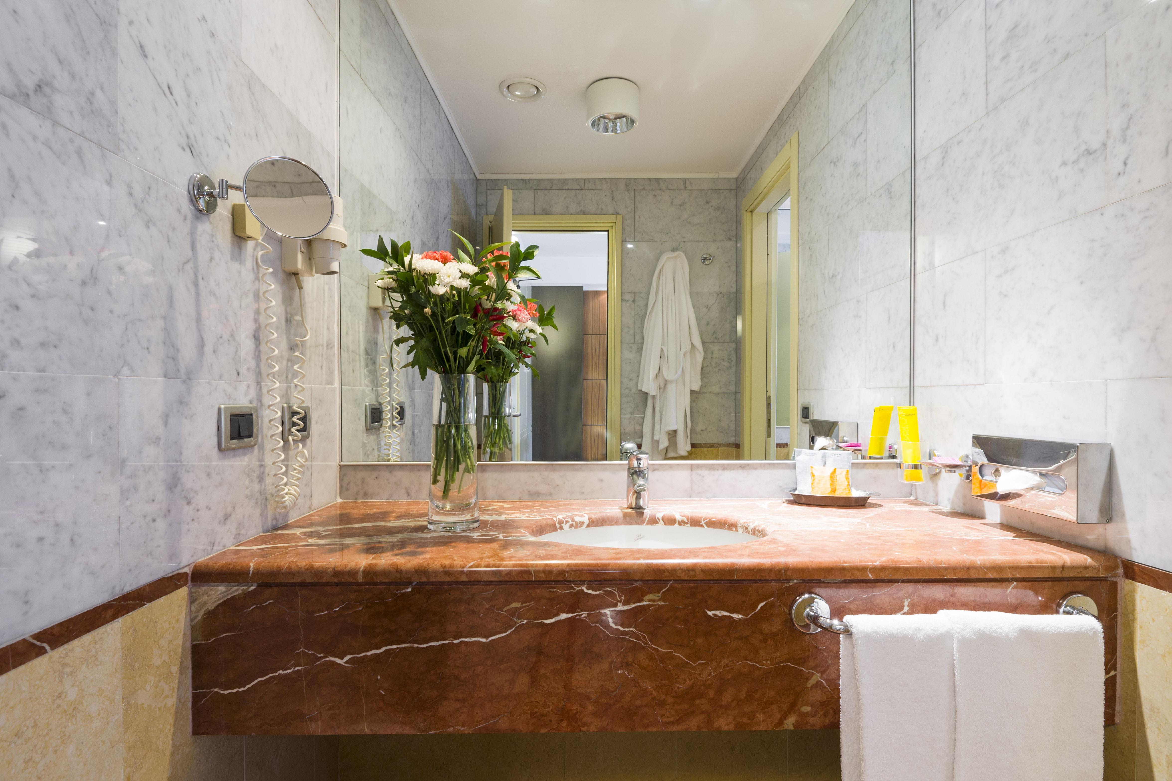 Hotel Carrobbio Milan Bagian luar foto