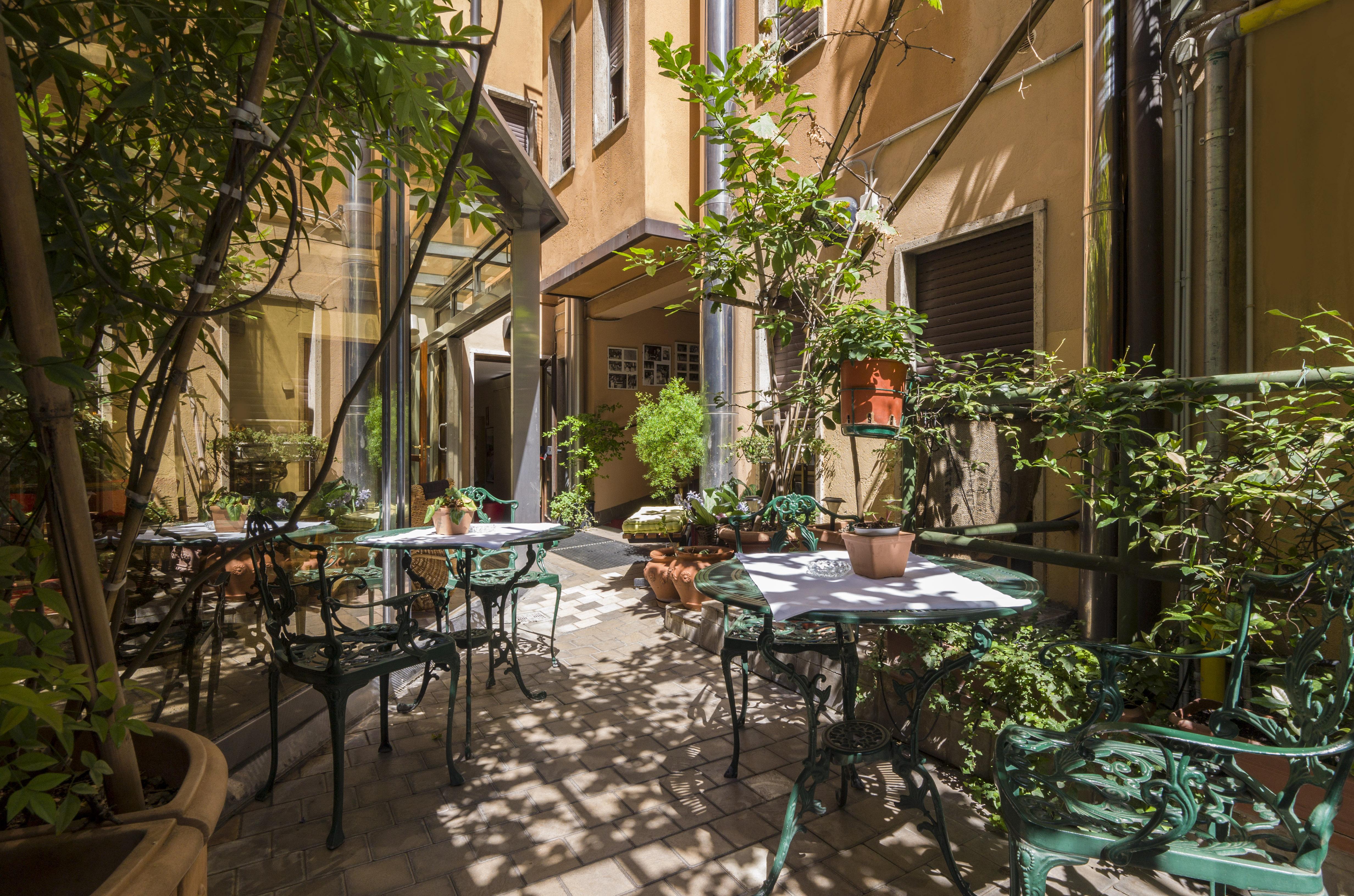 Hotel Carrobbio Milan Bagian luar foto