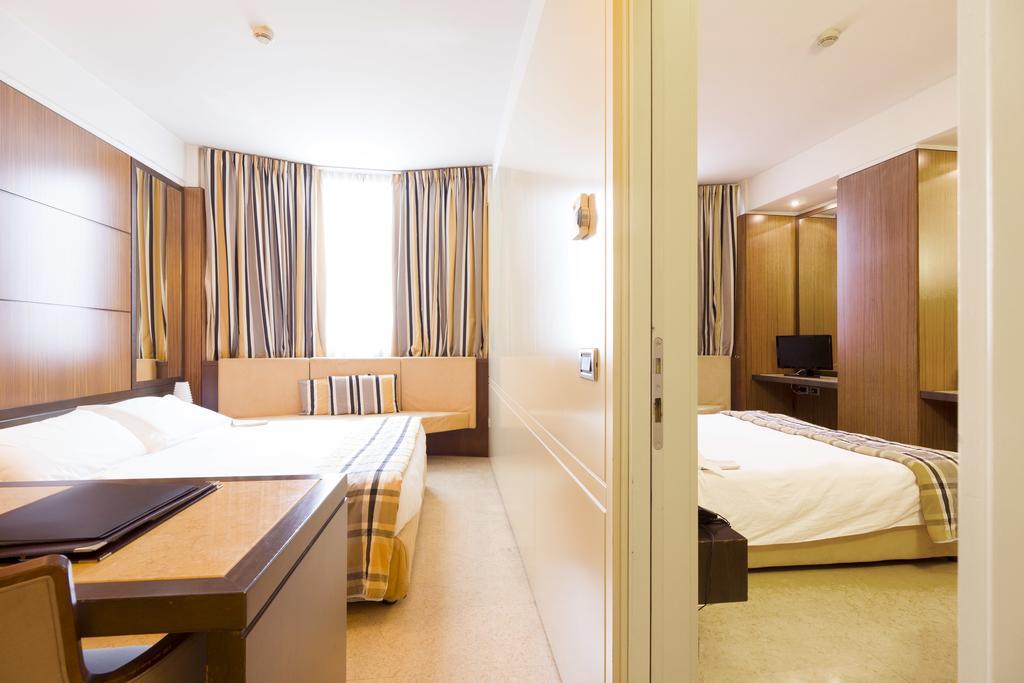 Hotel Carrobbio Milan Bagian luar foto