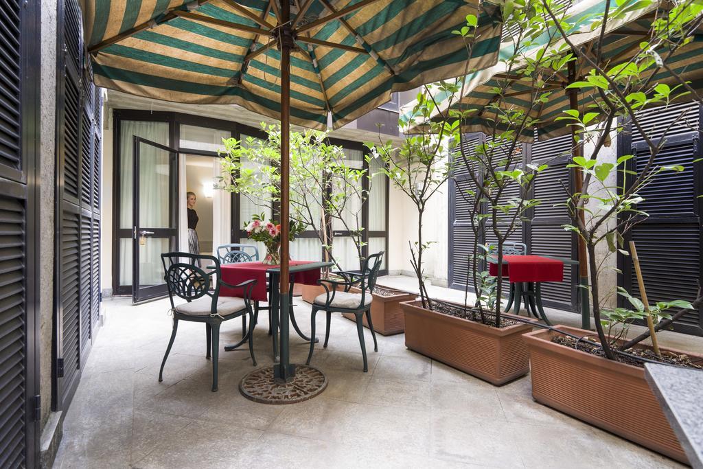 Hotel Carrobbio Milan Bagian luar foto