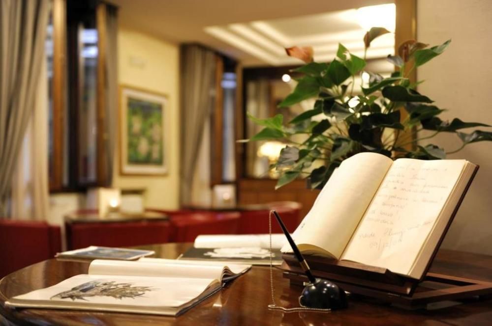 Hotel Carrobbio Milan Bagian luar foto