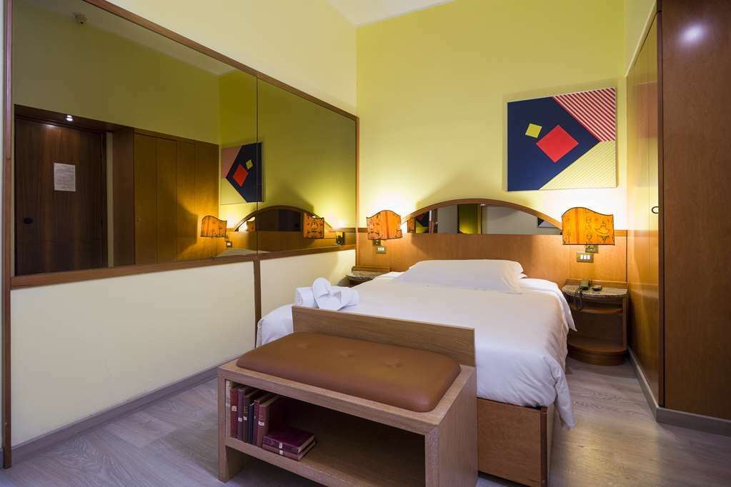 Hotel Carrobbio Milan Ruang foto